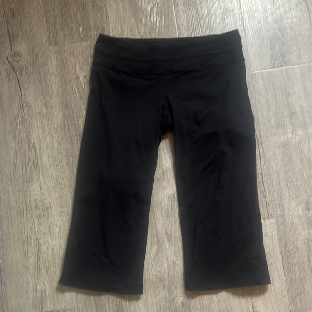 Black Lululemon Crops